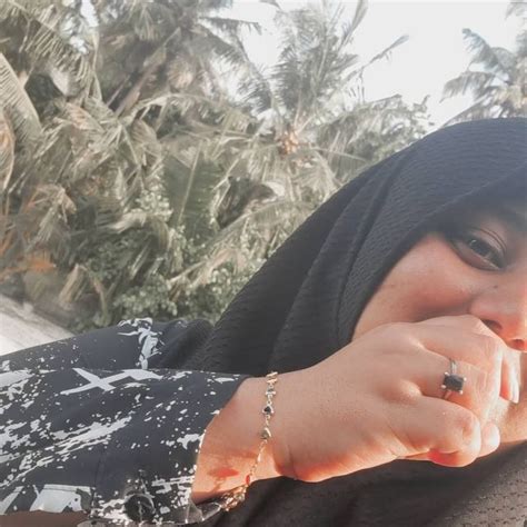 Aminath Fiuniu Profiles .